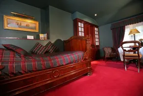 The White House Manor - Image 5