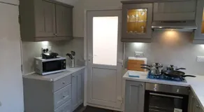 6 berth self catering house, 2 WC, secure off-road parking, Netflix - Image 5