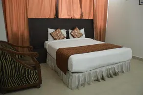 Tulip Inn - Image 5