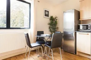 Montpellier Townhouse and Apartments - Image 3