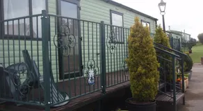 Flask Inn Holiday Home Park - Image 2