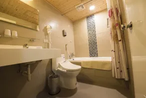 Unite Hotel - Image 5