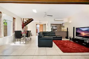 Port Douglas Accommodation - 5 Templemoon - Image 2