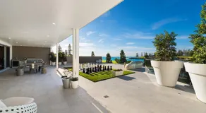 Belle Vue- Penthouse at Black Beach - Image 4