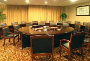 July Plaza International Hotel - Image 5