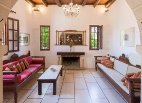 Freelance Holidays Villa - Image 2