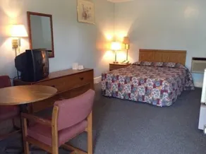 Economy Inn - Image 3