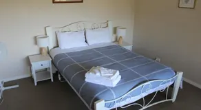 Yvonnes Rest Holiday Home - Image 5
