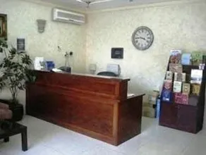 Durrat Al Sharq Suites 1 Hotel - Image 3