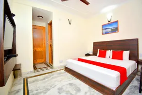 OYO Flagship 45681 Vivek Palace - Image 2