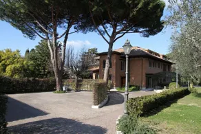 Villa Vesta - Image 1