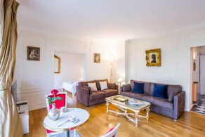 Champs Elysees-George V Luxury Stay - Image 2