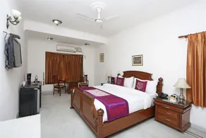 OYO 6969 Port Residency - Image 4