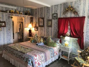 Sunflower Room - Image 1