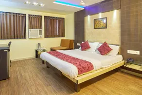 Hotel Akash Surat - Image 3