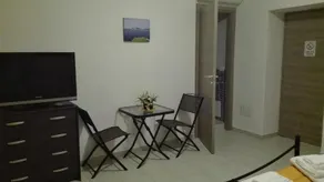 B&B Alpolt - Image 2