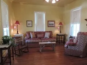 Barbi & Keith's Kottage - Image 4