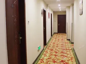 GreenTree Inn Guangxi Liuzhou Railway Station Hongguang Road Express Hotel - Image 3