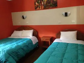 El Bosque Backpackers - Image 4