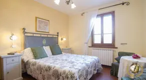 Renovated Villa With a Charming Pool - Image 4