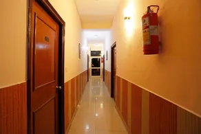 OYO Rooms Rajpur Road CNI Church - Image 3