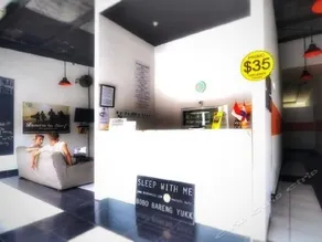 Bedbunkers Hostels - Image 3
