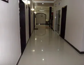 Fourways Hotel - Image 2