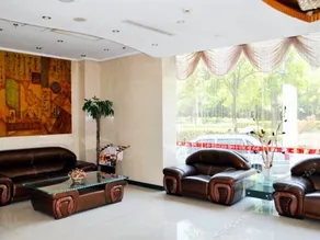 Ruijing Business Hotel - Image 2