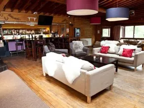 The Pinetree Lodge - Image 2
