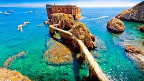 SUPERTUBOS HOUSE Peniche - Image 2