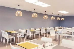 Mimosa Hotel Esperion - Image 5