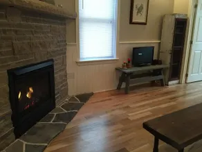 Peterborough Private Apartment - Image 3
