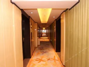 Springtime Hotel - Image 4