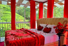 Grand Adamspeak Cabana Suite - Image 1