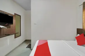 Hotel Fortune Residency by OYO Rooms - Image 3
