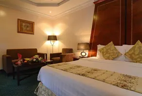 Al Hamra Palace Hotel & Suites - Image 5
