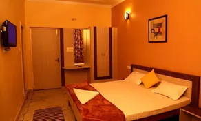 OYO 5936 Hotel Hermitage - Image 4
