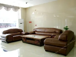 Meiquan Business Hotel - Image 4