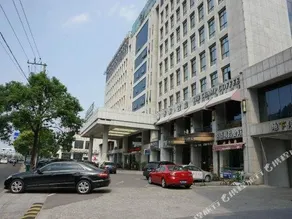 Tianhe Hotel - Image 3