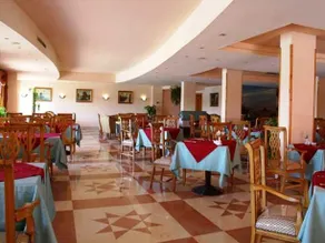 Golden 5 Club Hotel - Image 4
