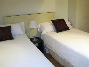 Apartamentos El Ventorro - Image 2