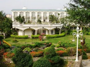 Xinglong Treasure Island Hotspring Hotel - Image 5