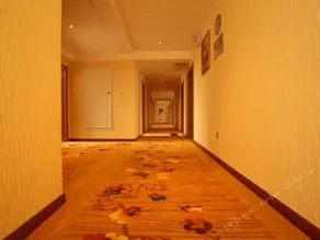 Super 8 by Wyndham Qingdao Jiaozhou Bei Guan - Image 2