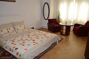 Nicos Accommodation - Image 5