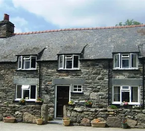Tair Felin Farm Guesthouse Bala - Image 1