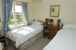 Eastbrook Cottage Southwick - Image 3