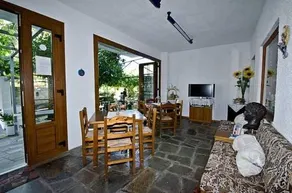 Narkissos Hotel - Image 2