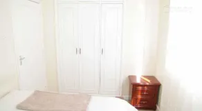 Wood Avenue Towers - Image 4