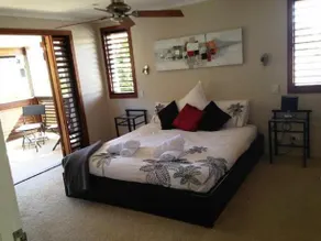 Oasis-House 5 Bedrooms - Image 2