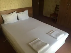 Irish Hotel - Image 2